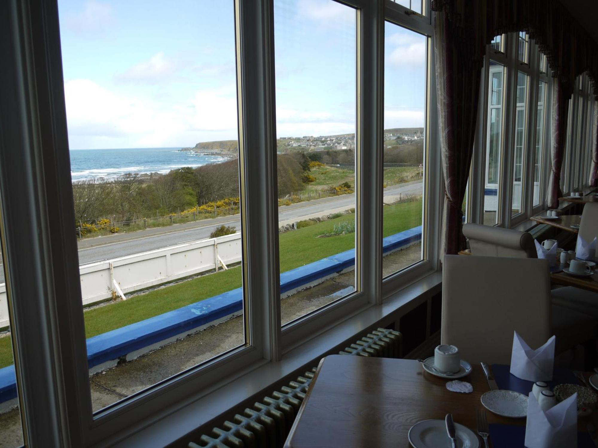 Cullen Bay Hotel Екстериор снимка