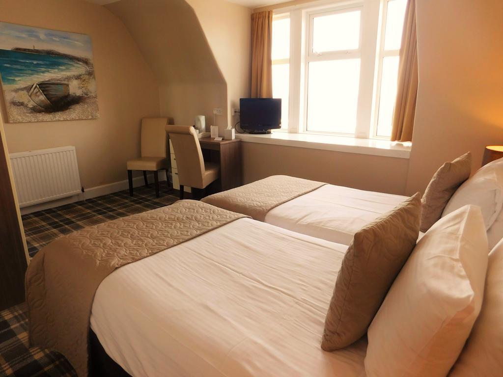 Cullen Bay Hotel Екстериор снимка